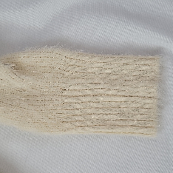Women's Fuzzy Soft Ivory Crop Top Sweater - Picture 9 of 10